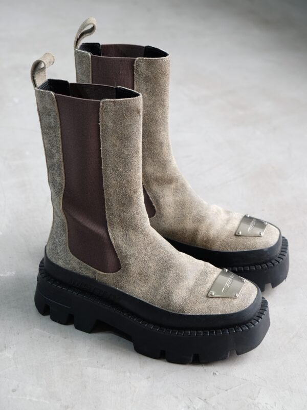 MISBHV ‘Taupe The’ 2000 Chelsea Boots Taupe